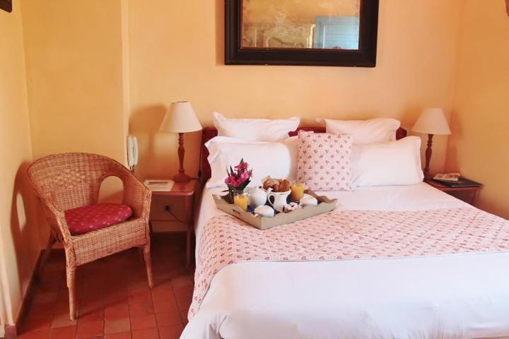 Auberge Des Glycines Поркерол Екстериор снимка