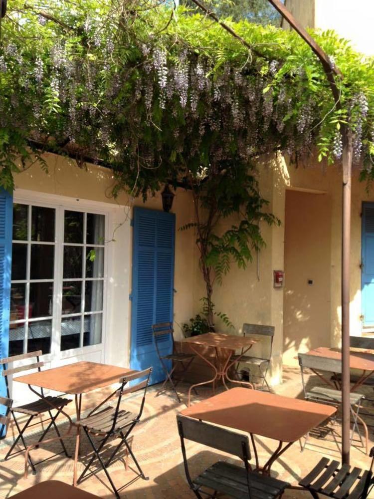Auberge Des Glycines Поркерол Екстериор снимка