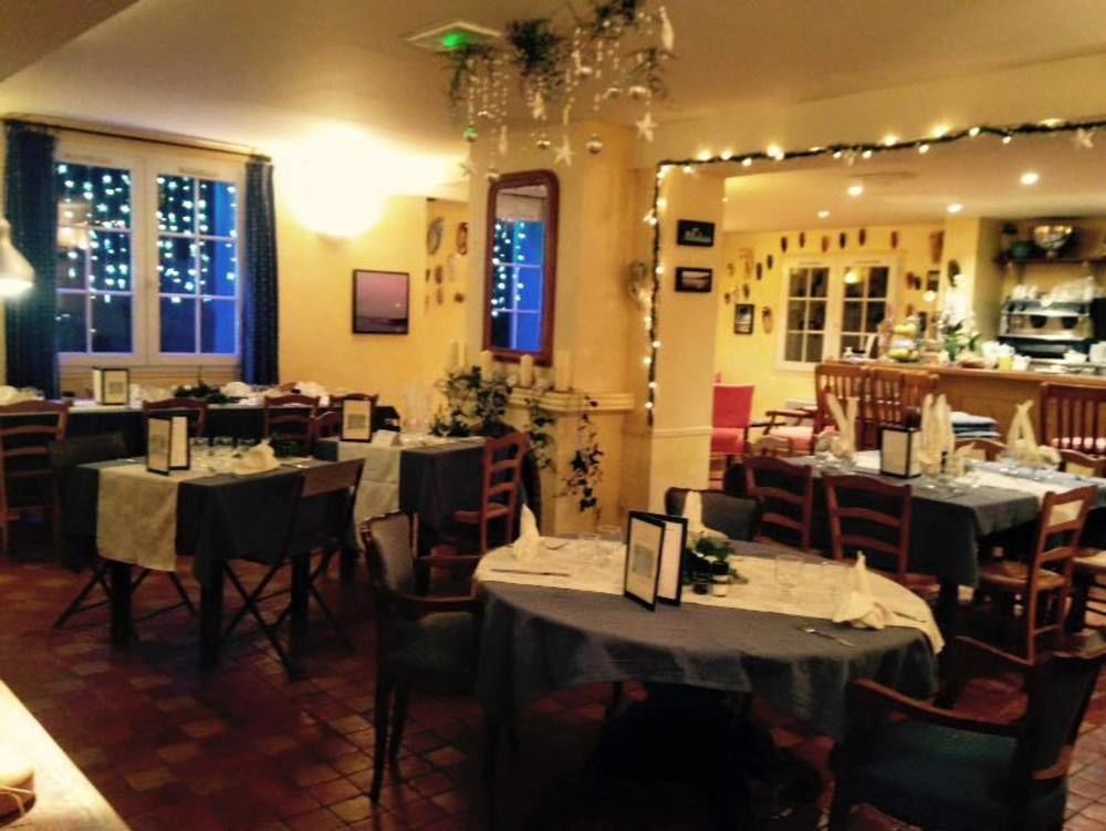 Auberge Des Glycines Поркерол Екстериор снимка