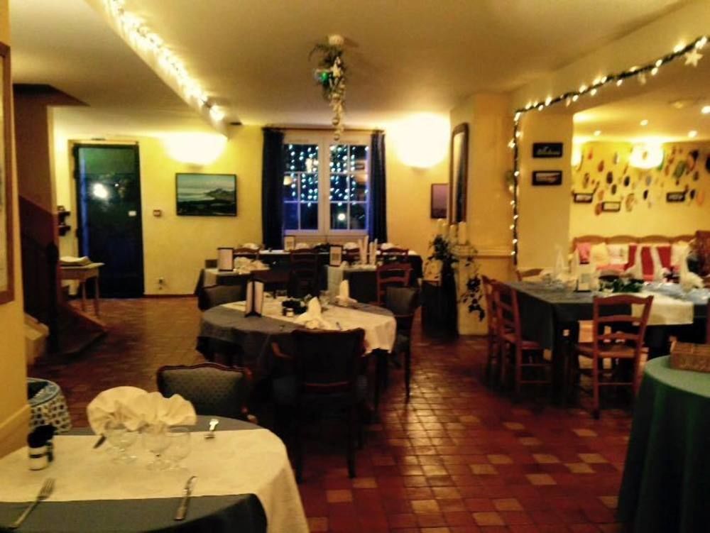 Auberge Des Glycines Поркерол Екстериор снимка